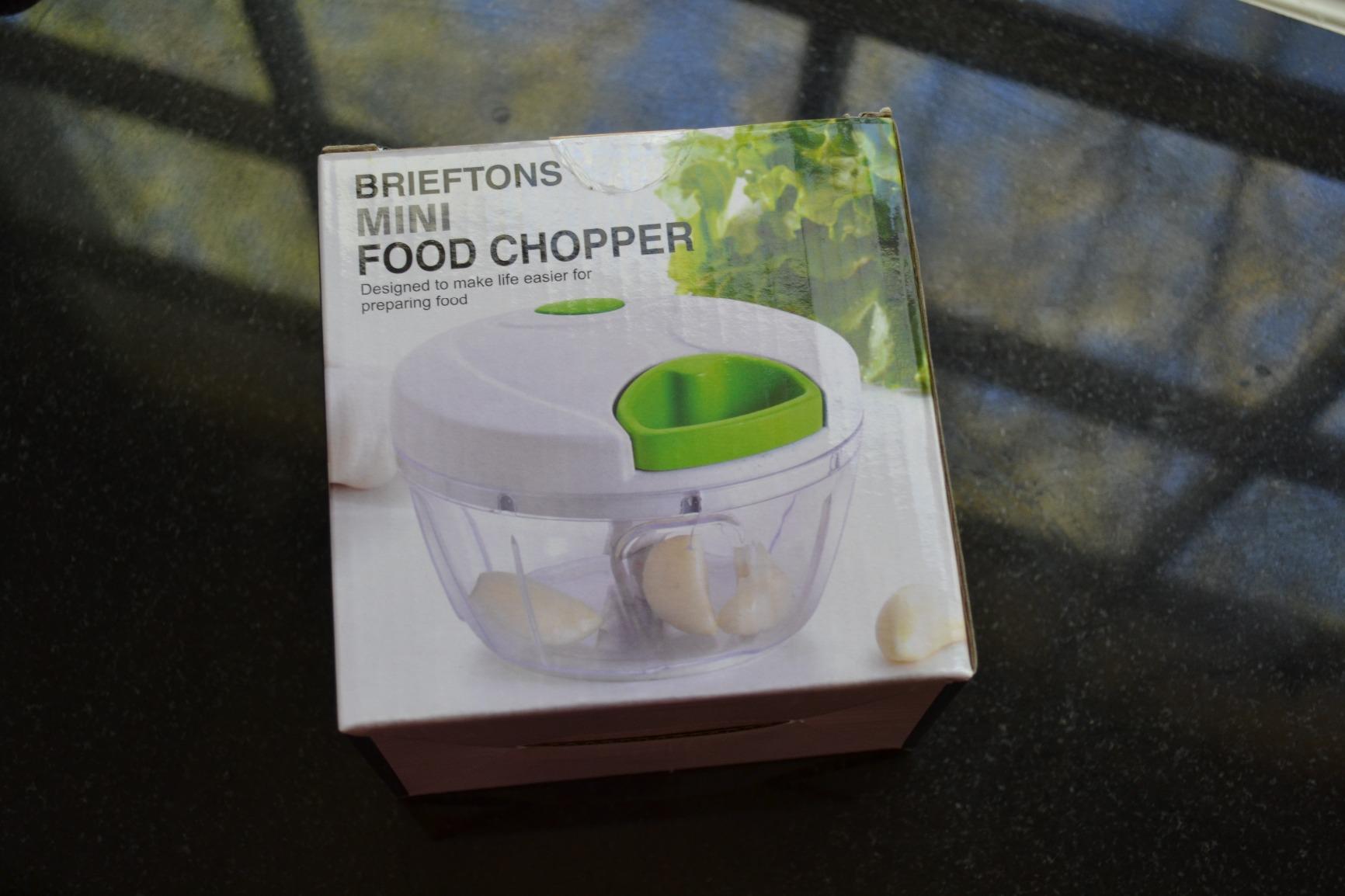 Brieftons Manual Food Chopper, Compact & Powerful Hand Held Vegetable  Chopper / Blender to Chop Fruits / Vegetables / Nuts /