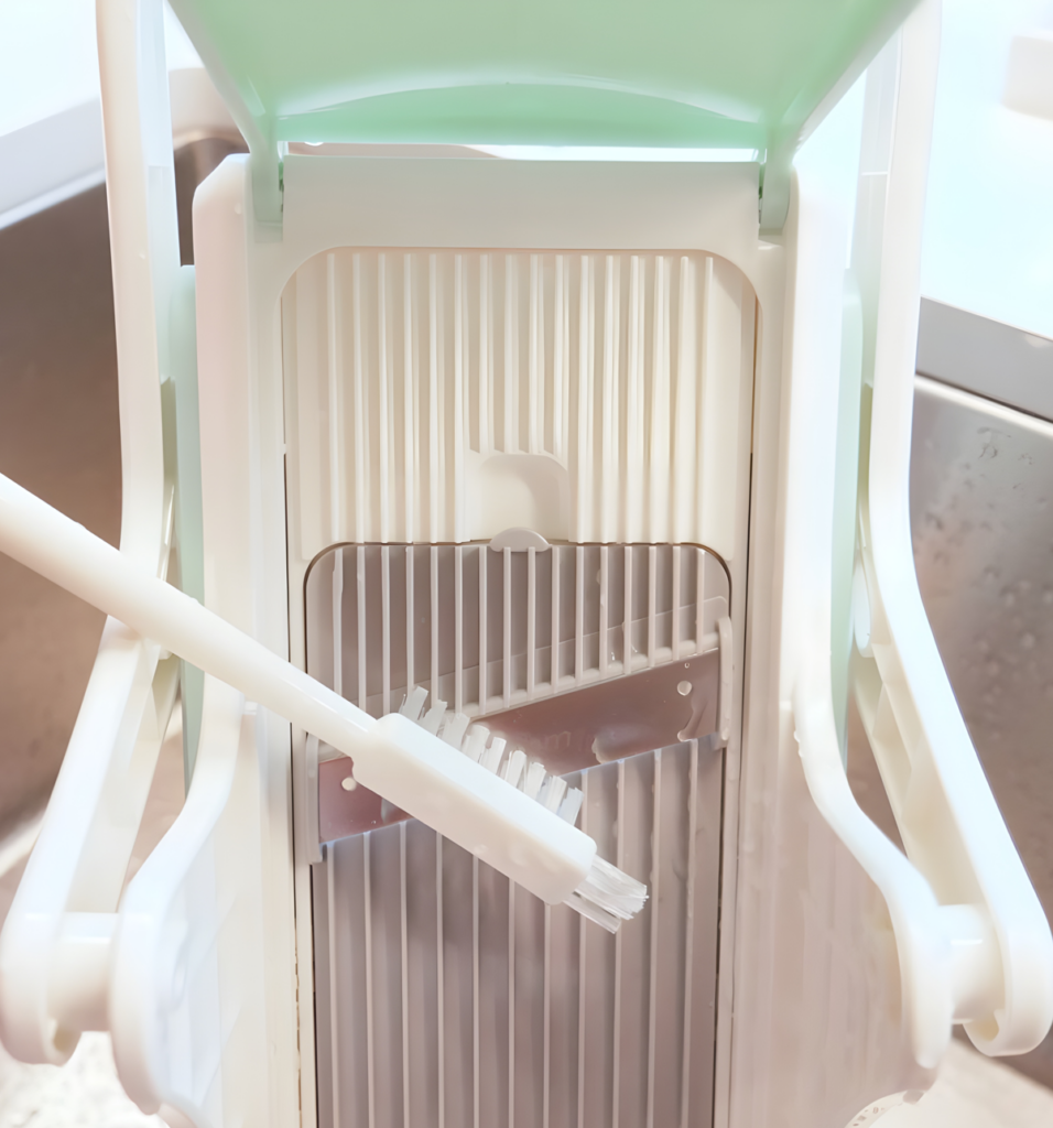 How to clean the Brieftons safe mandoline slicer